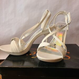 Sizzle "Antilles" Heels